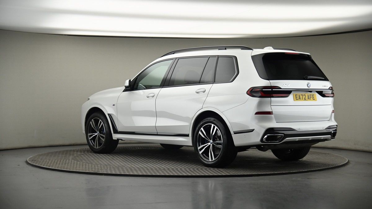 More views of BMW X7