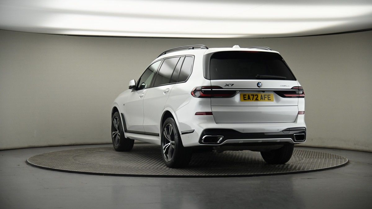 More views of BMW X7