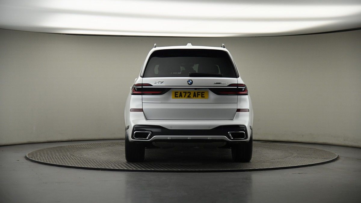 More views of BMW X7