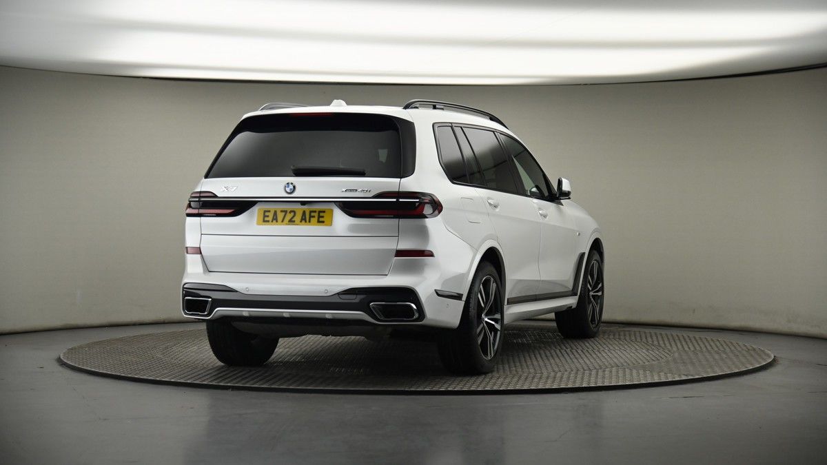 More views of BMW X7