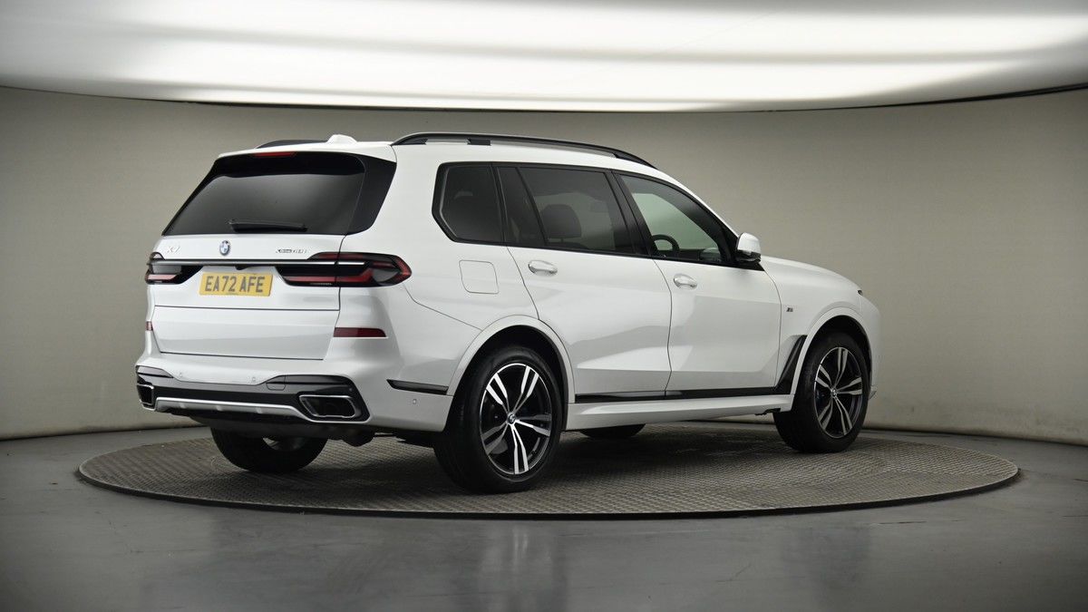 More views of BMW X7