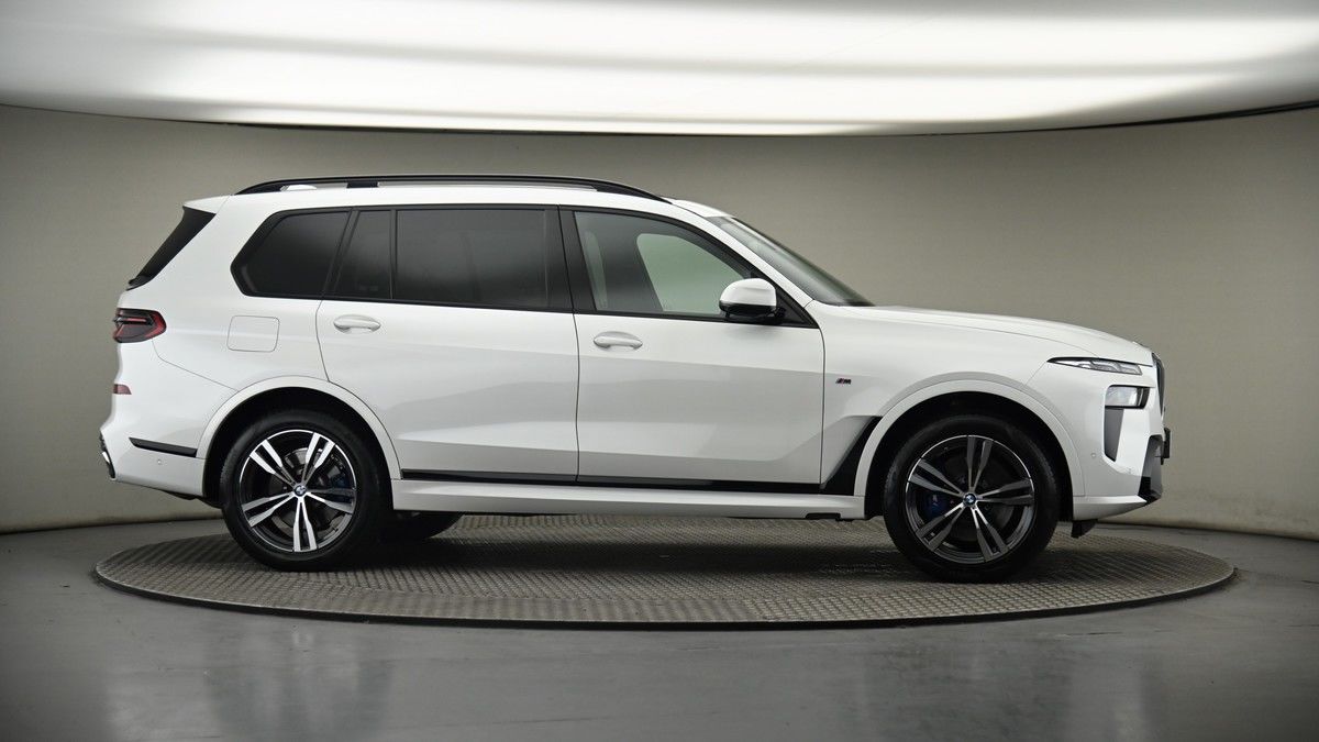 More views of BMW X7