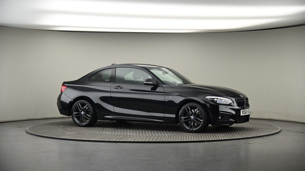 BMW 2 Series Image 6