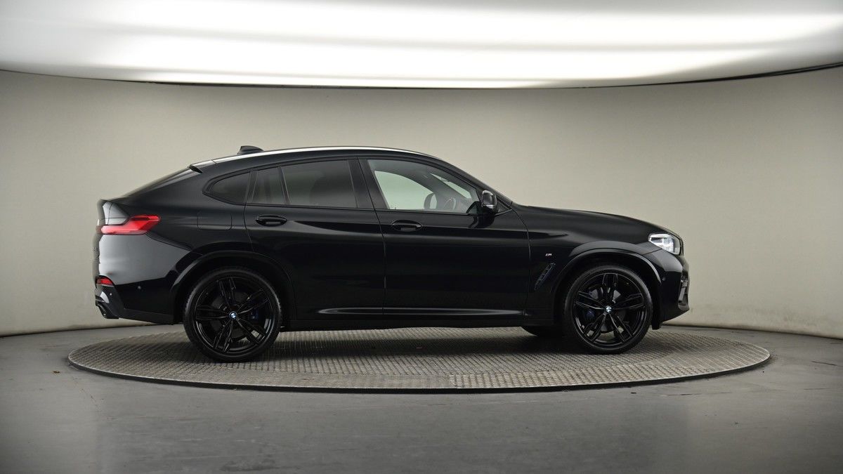 More views of BMW X4