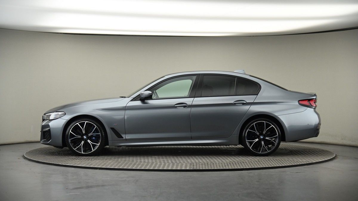 BMW 5 Series Image 18