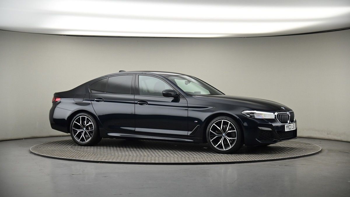 BMW 5 Series Image 6