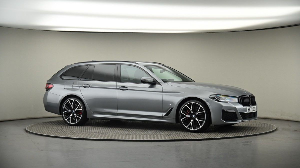 BMW 5 Series Image 6