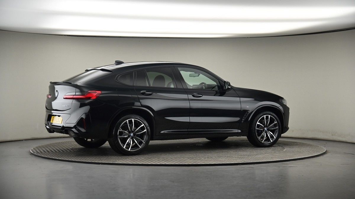 More views of BMW X4