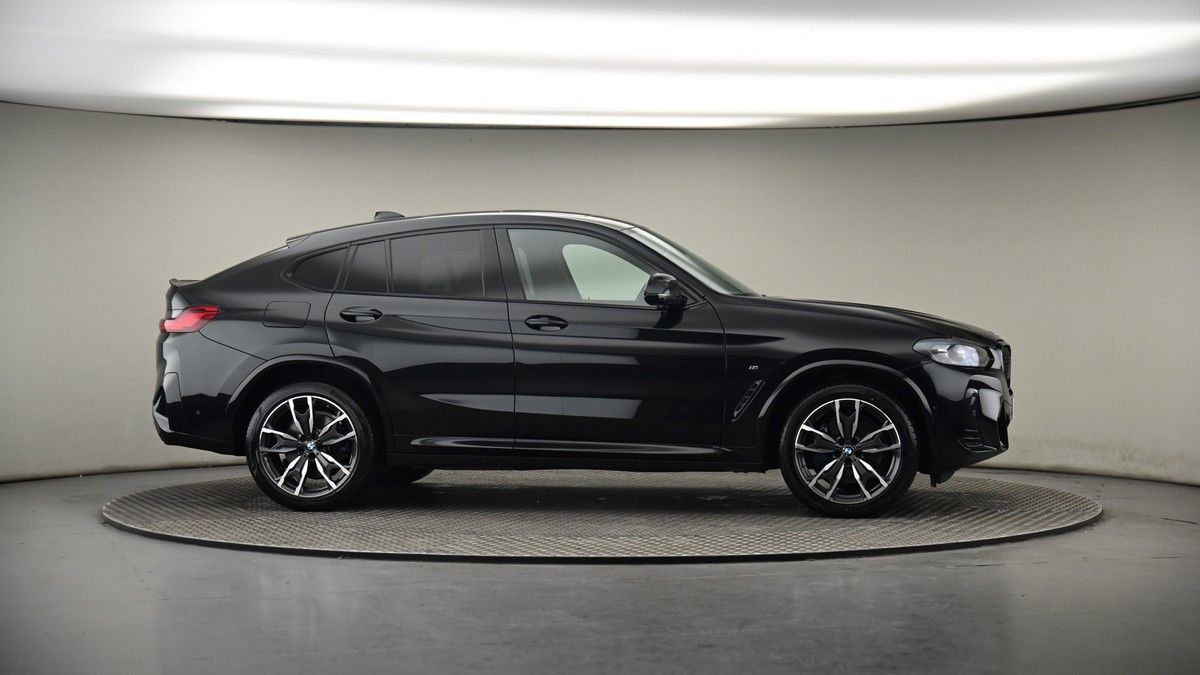 More views of BMW X4