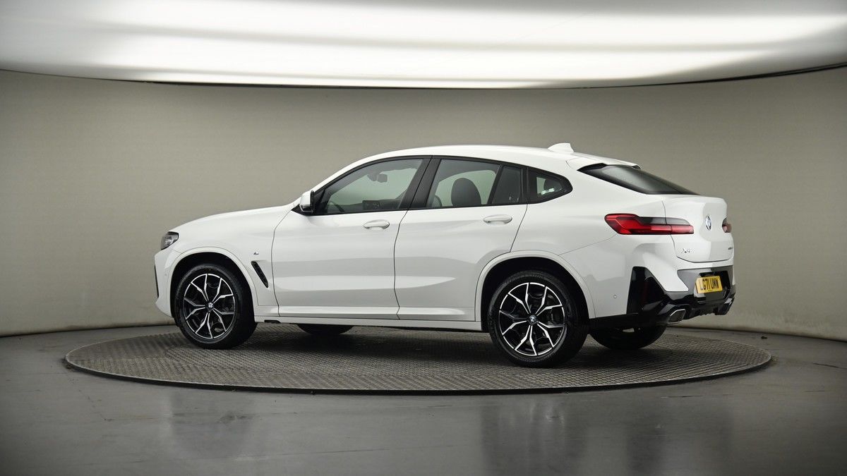 More views of BMW X4