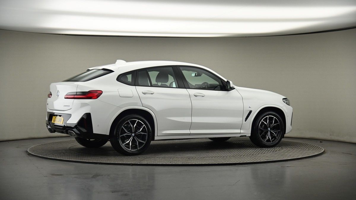 More views of BMW X4