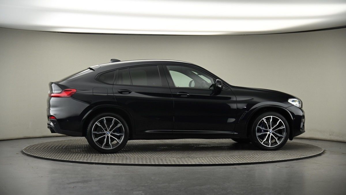 More views of BMW X4