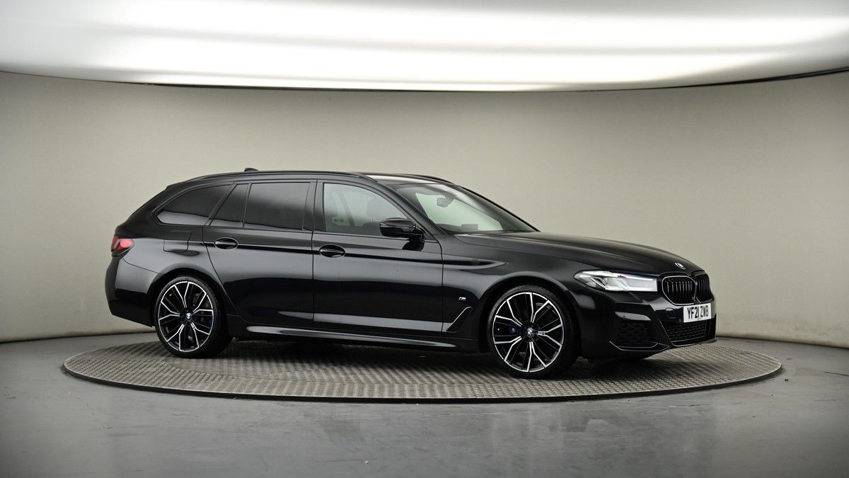 BMW 5 Series Image 6