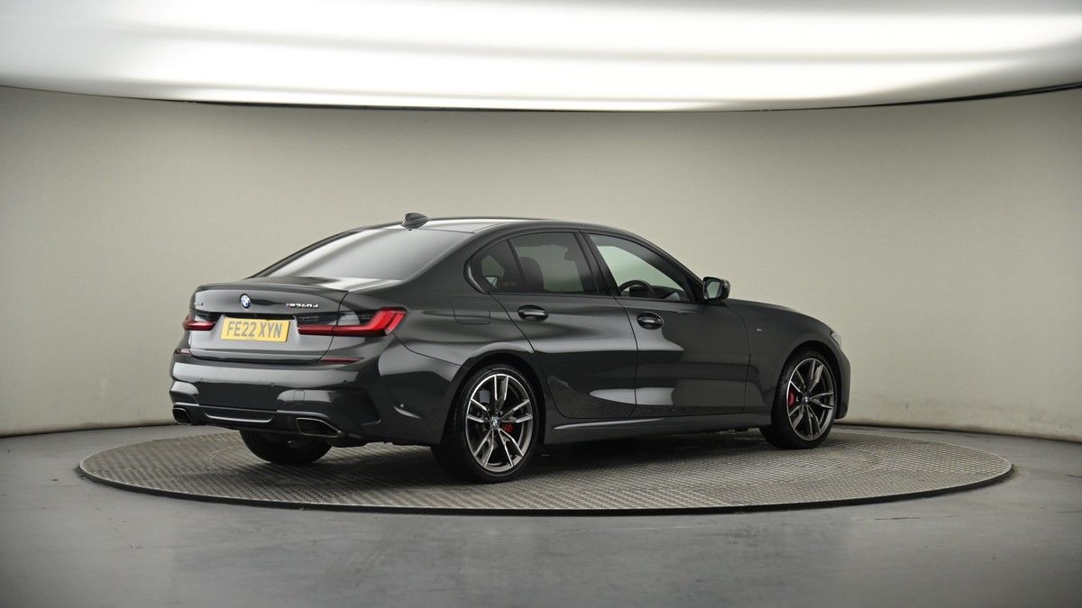 BMW 3 Series Image 6