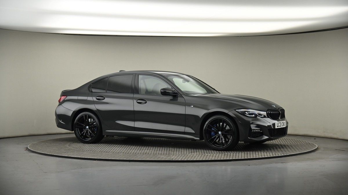 BMW 3 Series Image 6