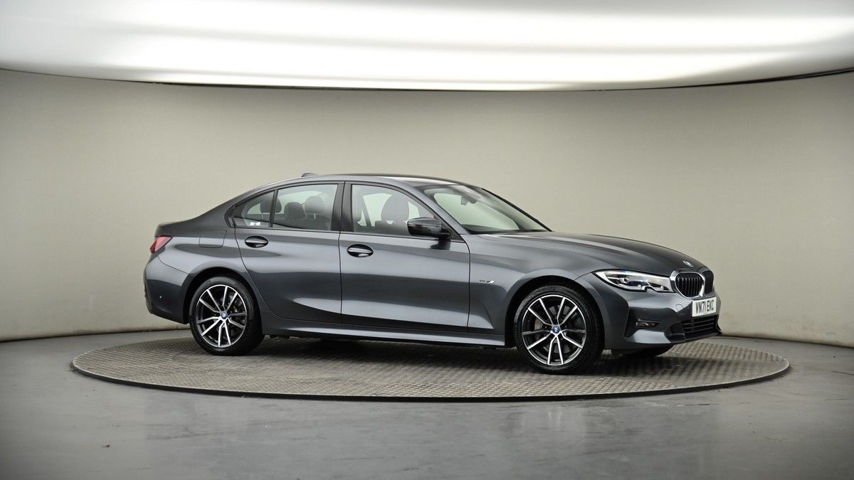 BMW 3 Series Image 6