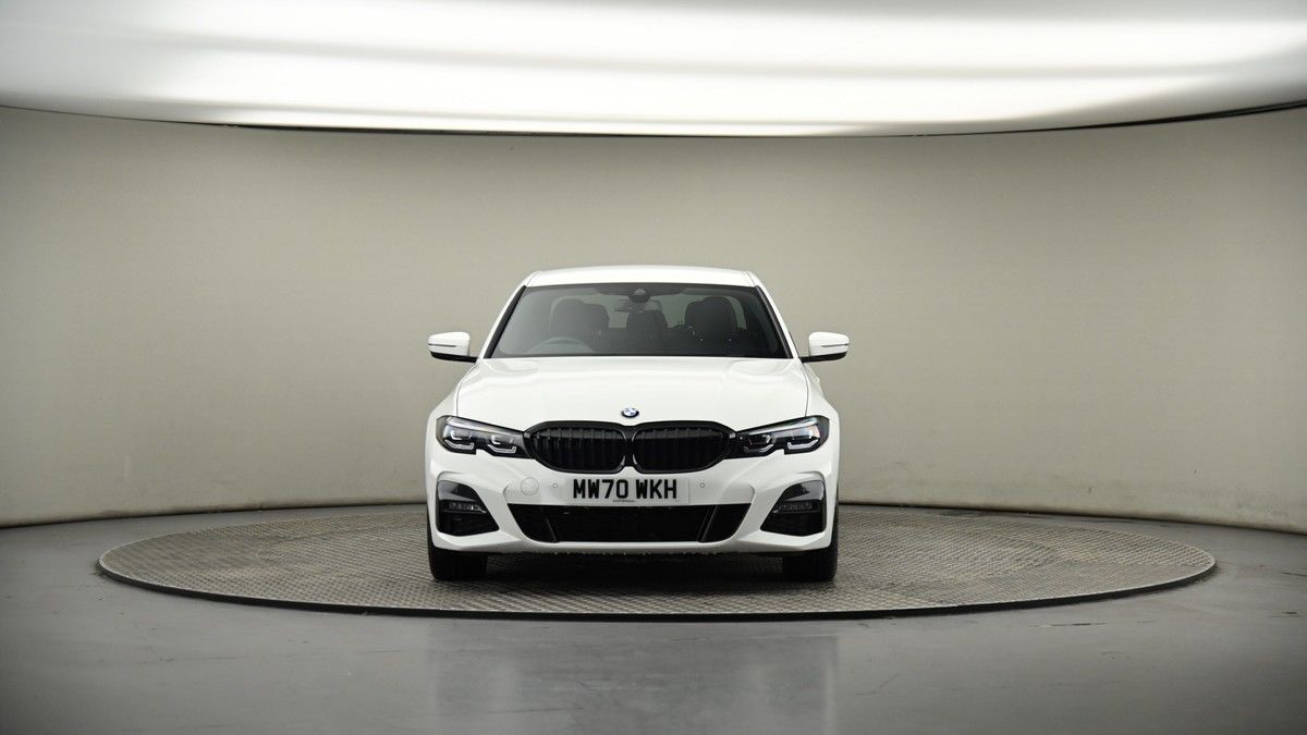 BMW 3 Series Image 6