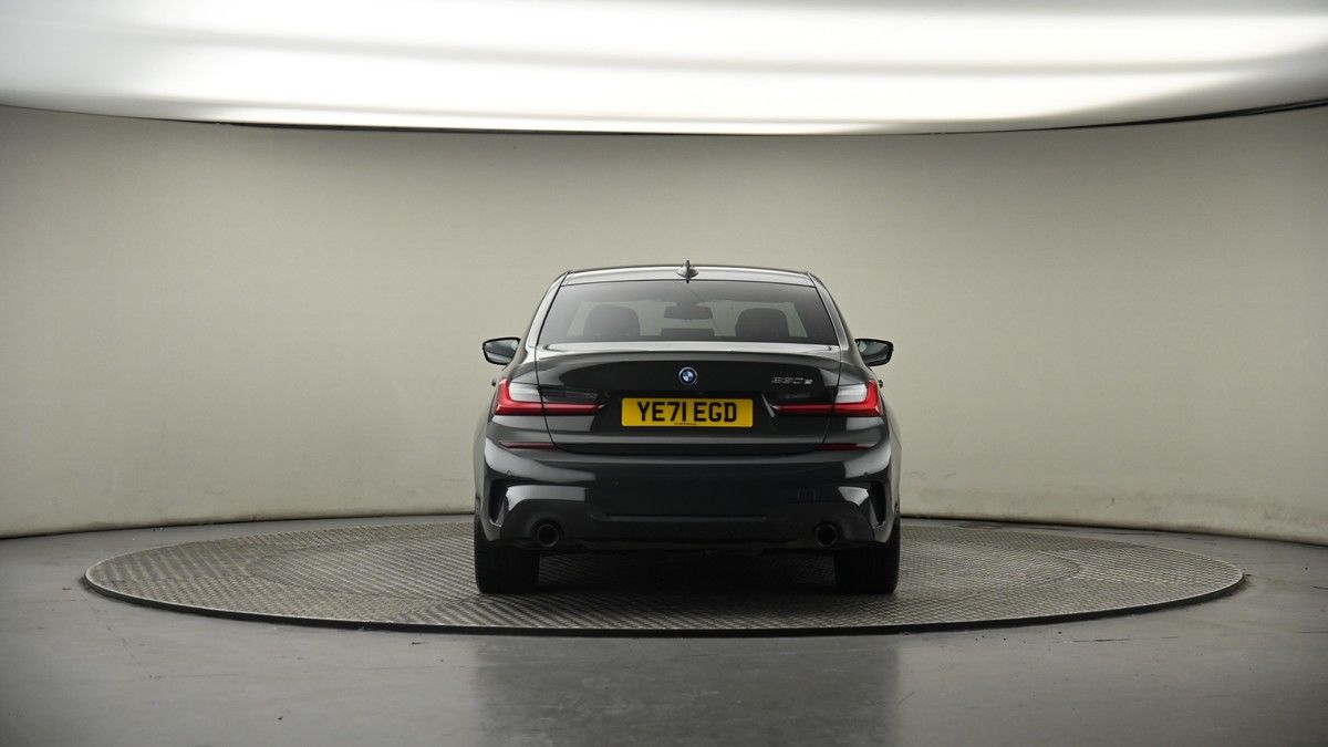 BMW 3 Series Image 15