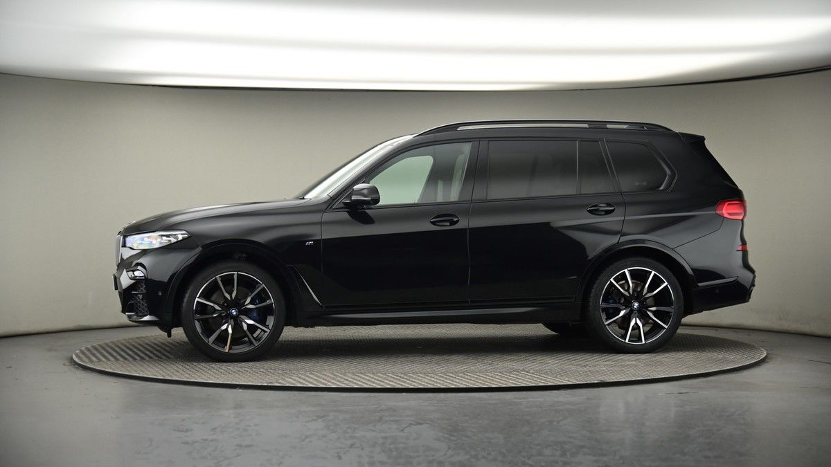 More views of BMW X7