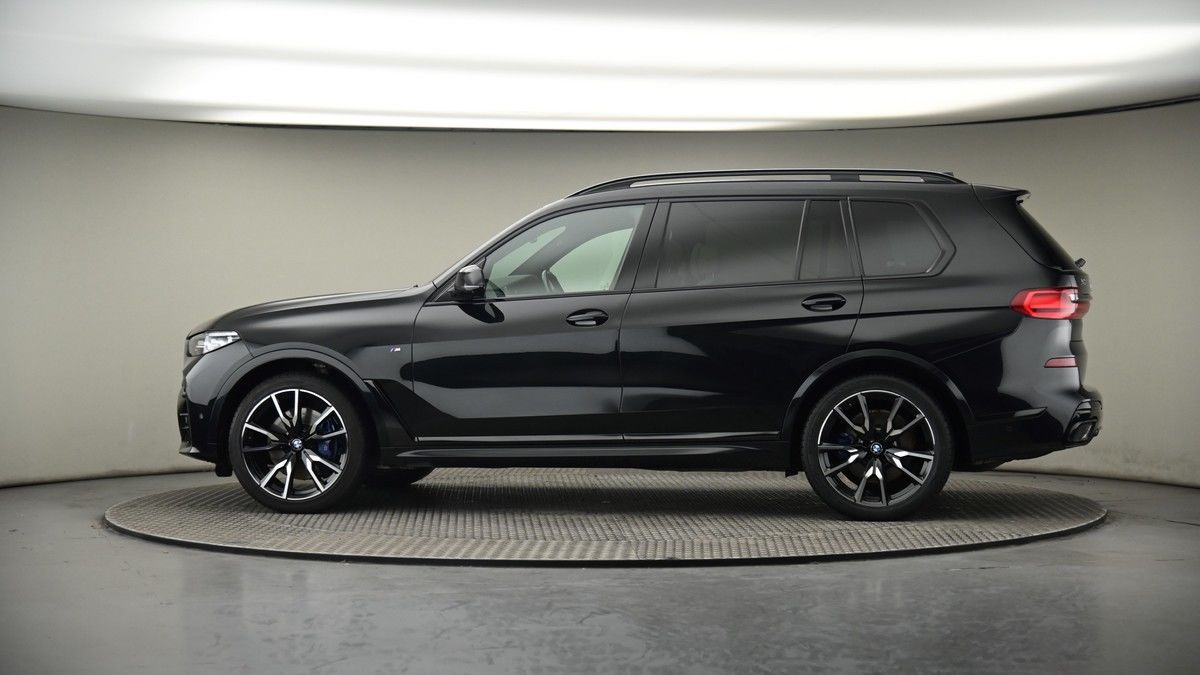 More views of BMW X7