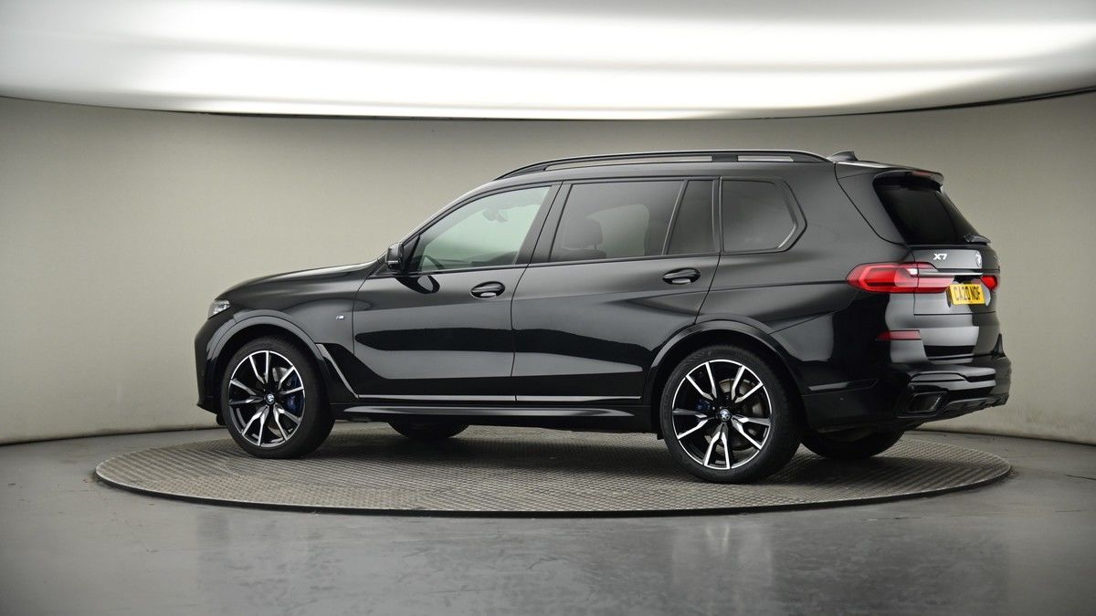 More views of BMW X7