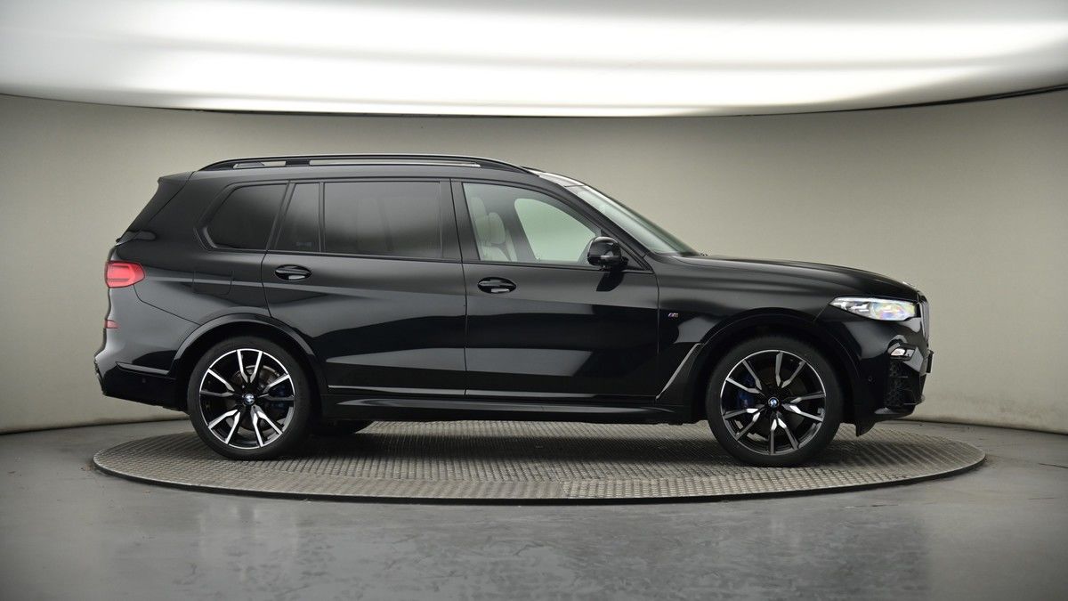 More views of BMW X7