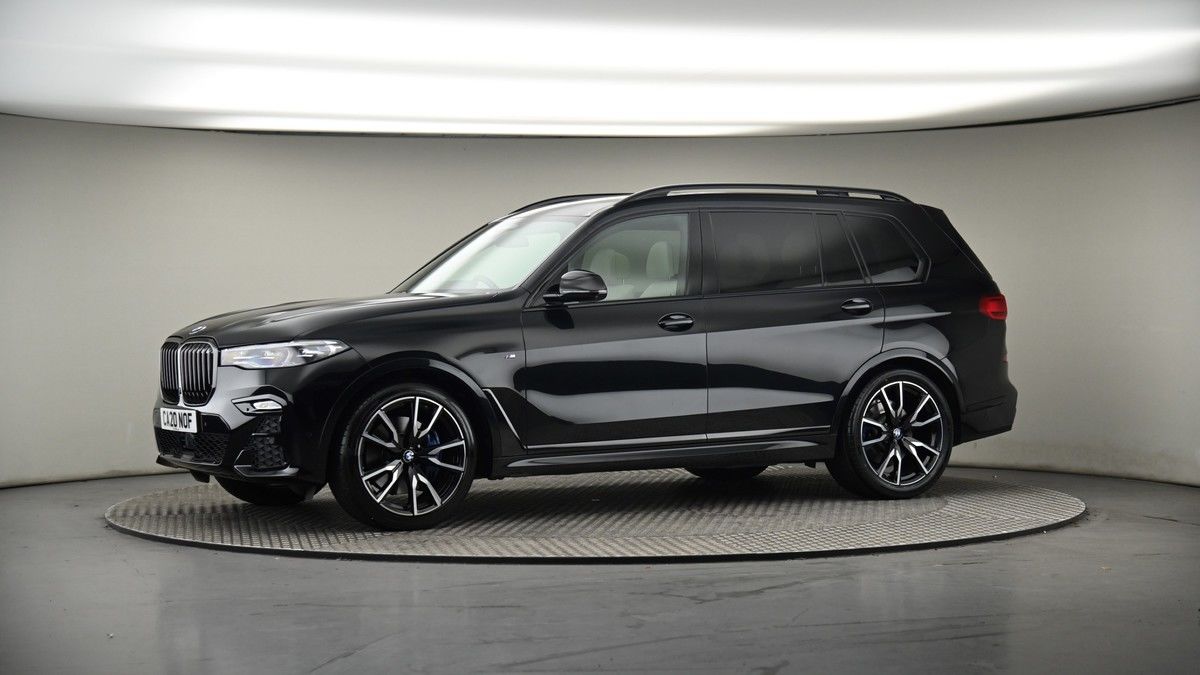 More views of BMW X7