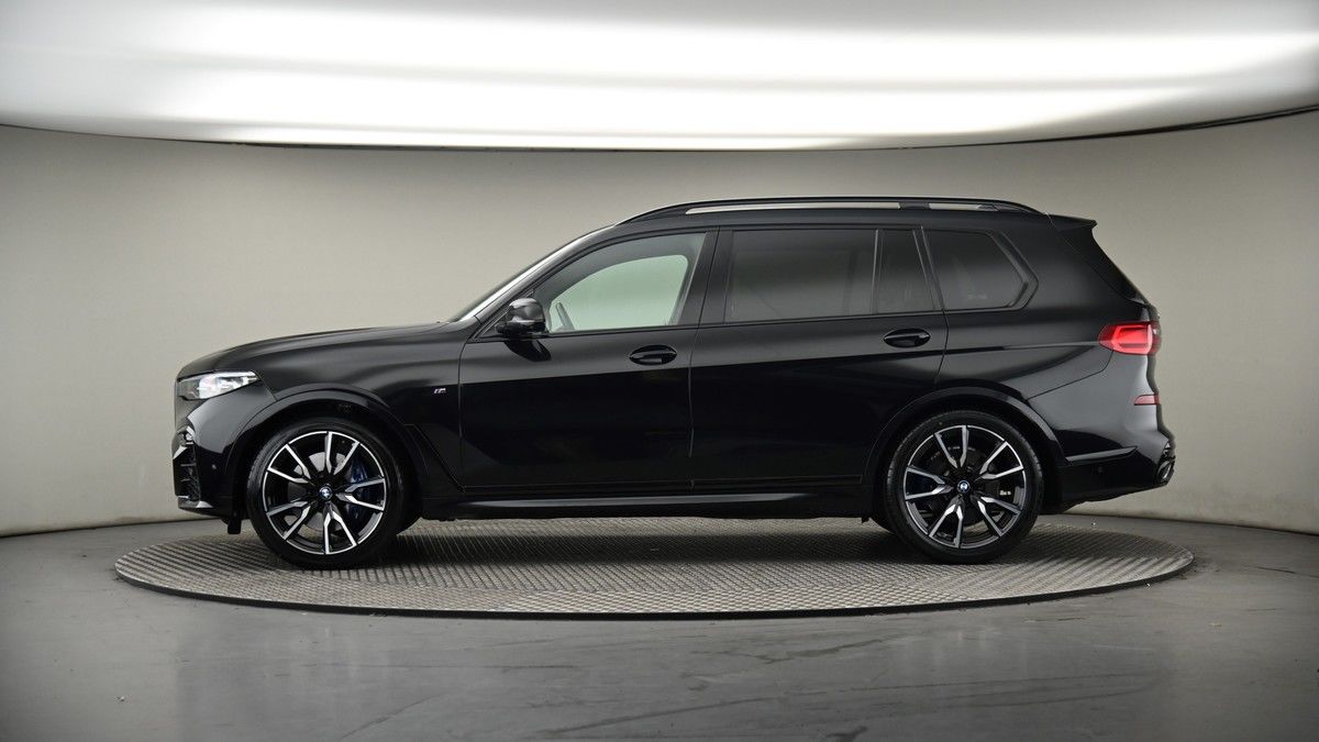 More views of BMW X7