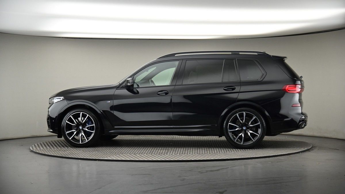 More views of BMW X7