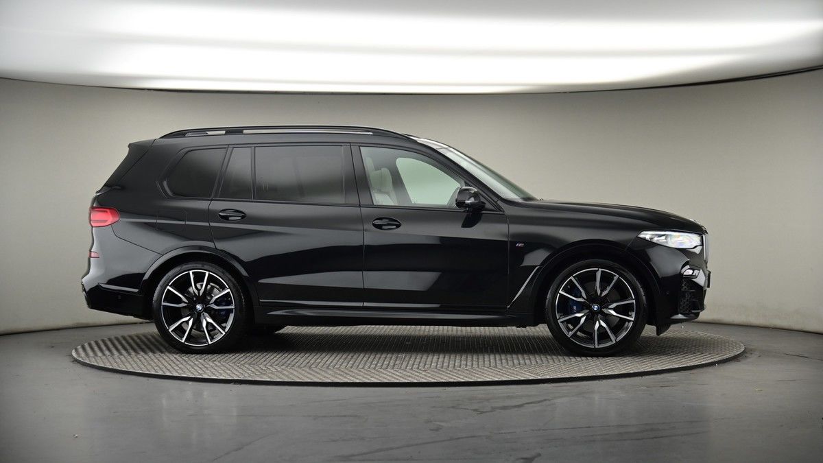 More views of BMW X7