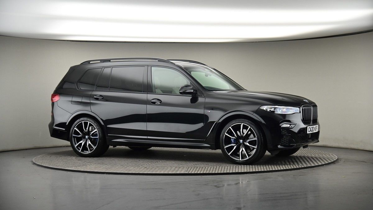 More views of BMW X7