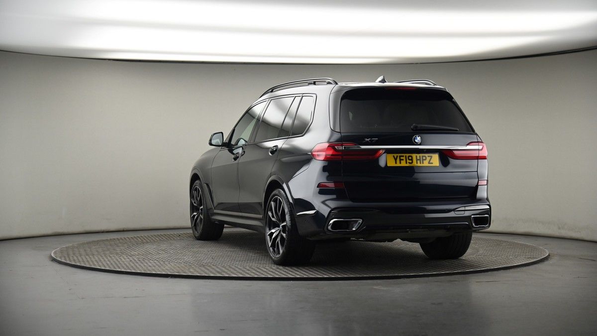 More views of BMW X7