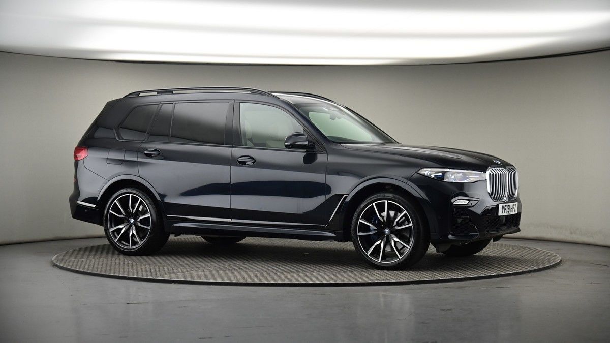 More views of BMW X7