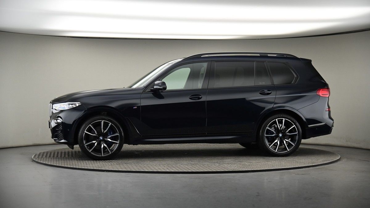 More views of BMW X7