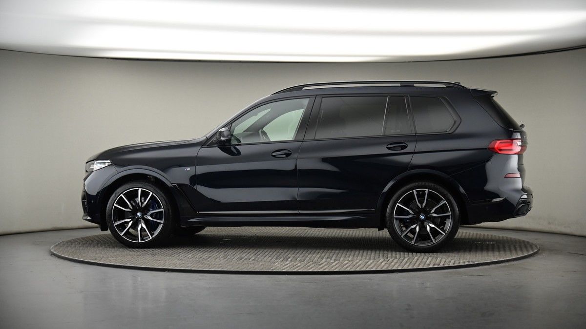 More views of BMW X7