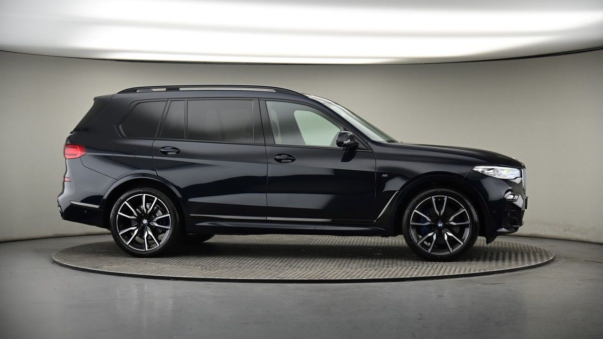 More views of BMW X7