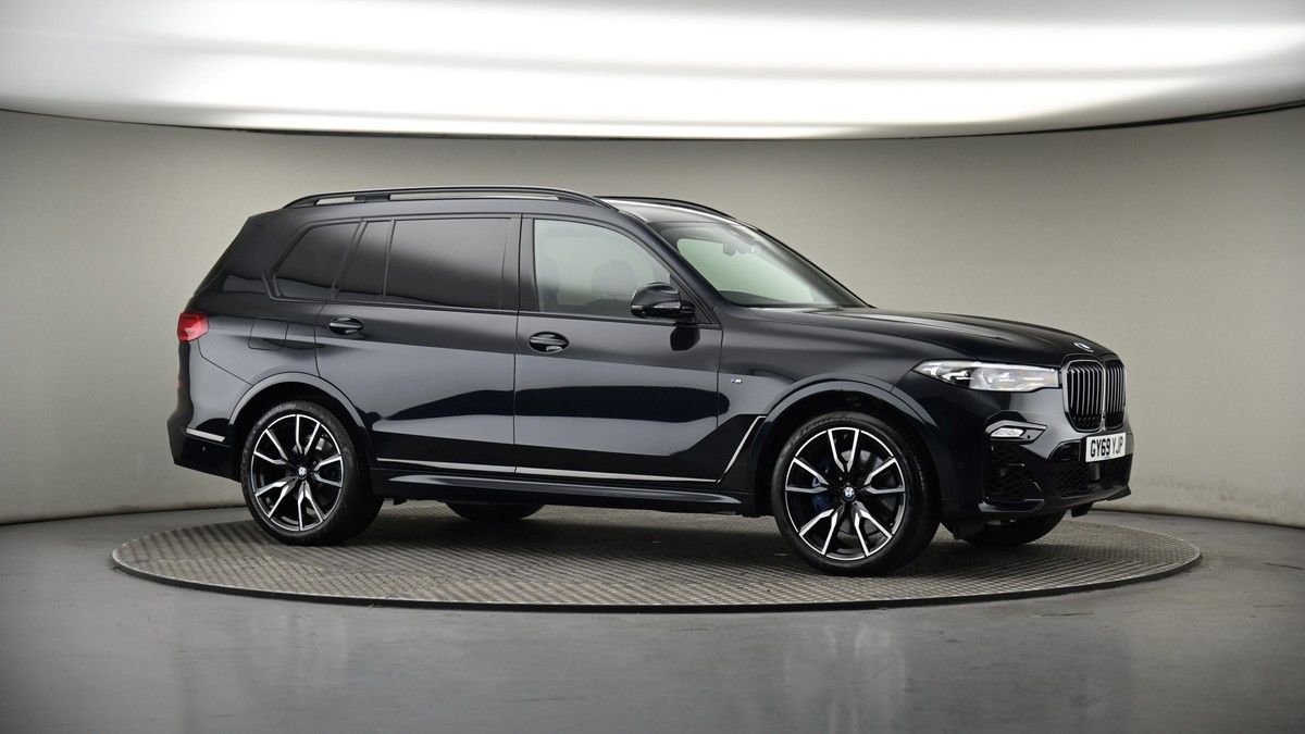 More views of BMW X7