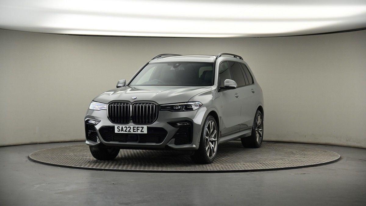 More views of BMW X7