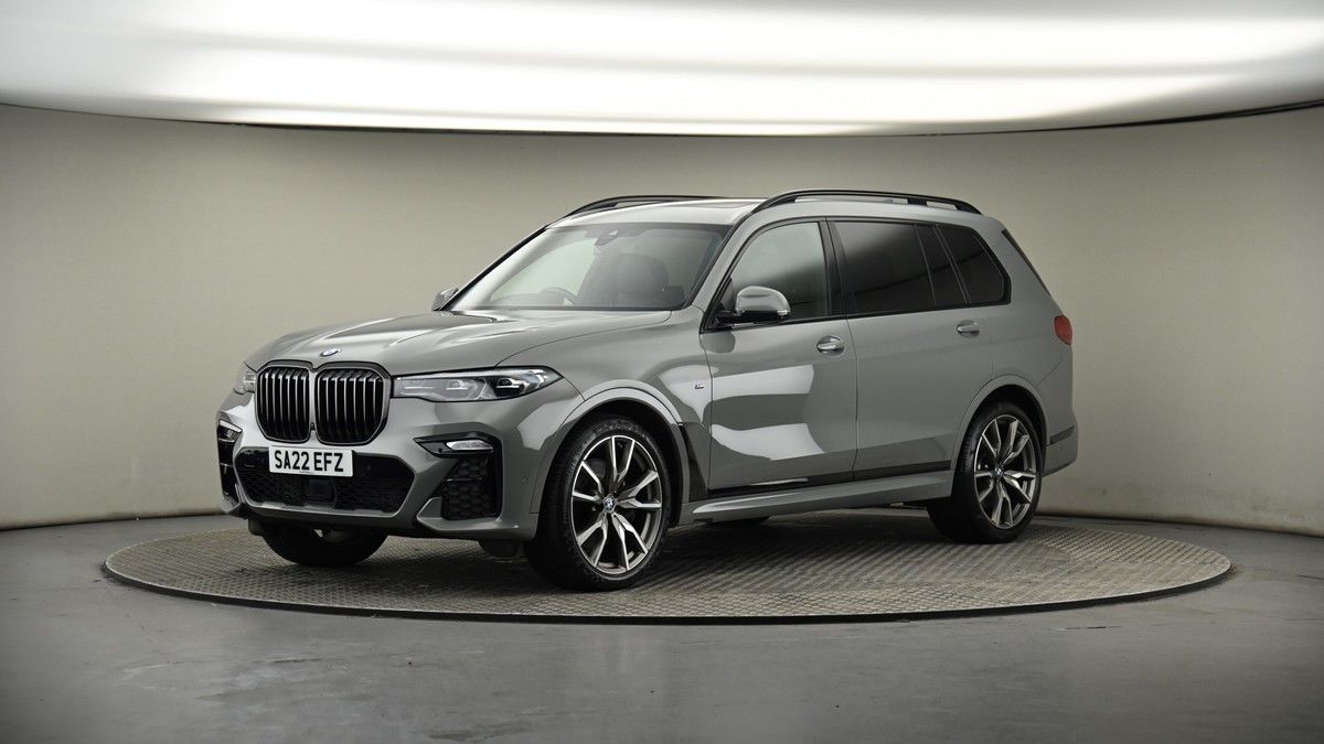 More views of BMW X7