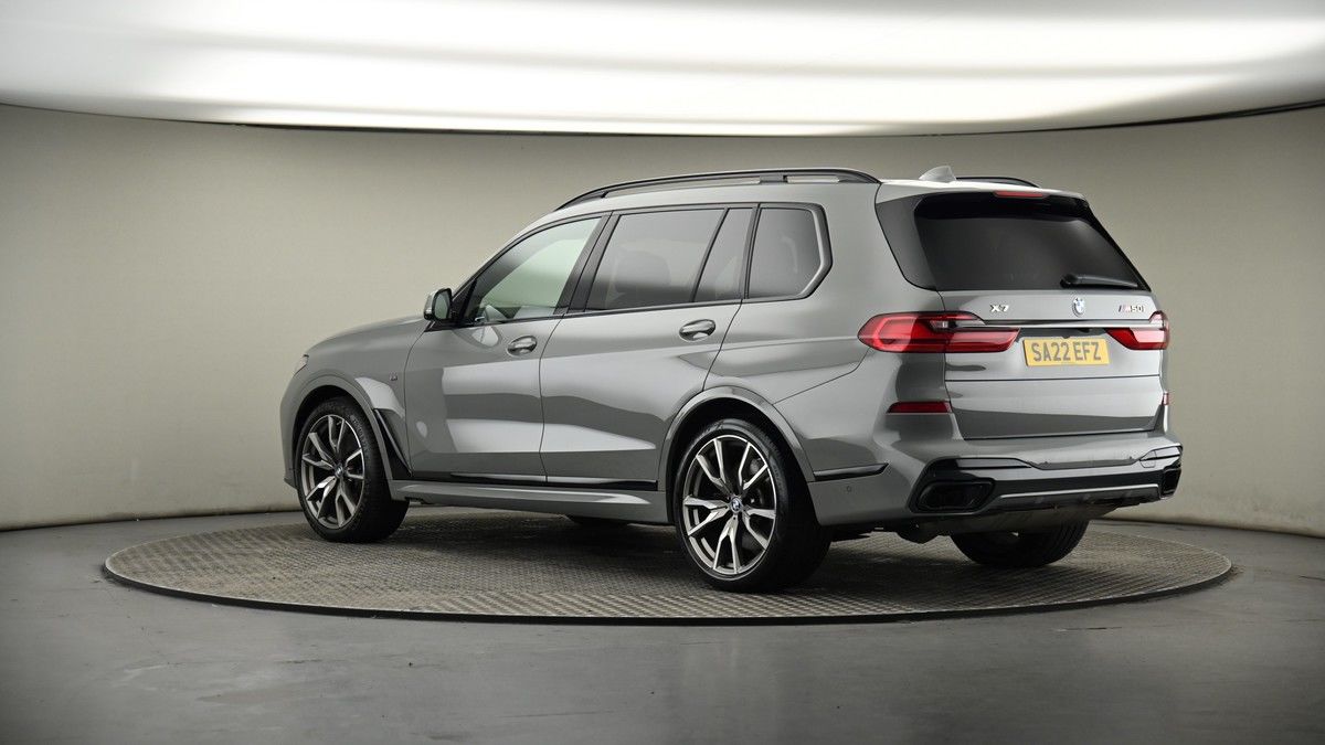 More views of BMW X7