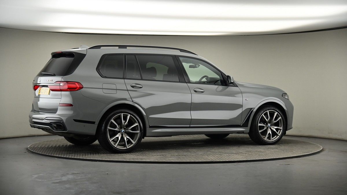 More views of BMW X7