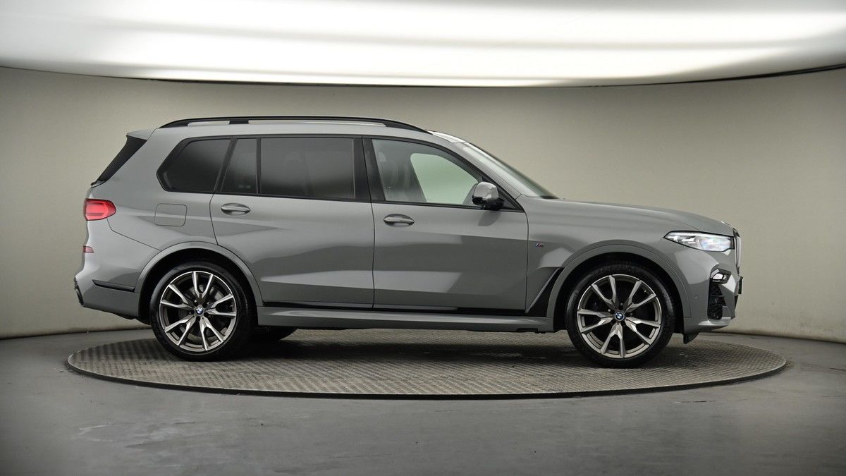 More views of BMW X7