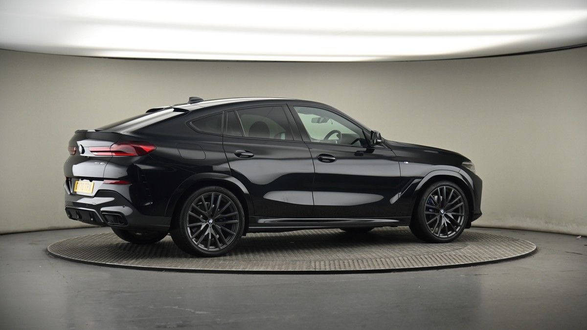 More views of BMW X6