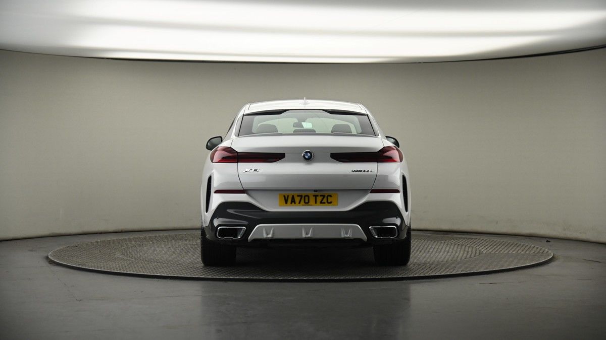 BMW X6 Image 17