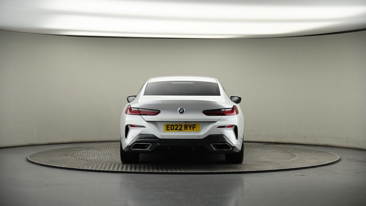 BMW 8 Series Image 17