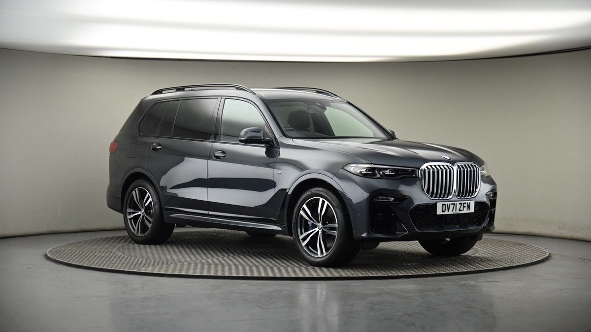 More views of BMW X7