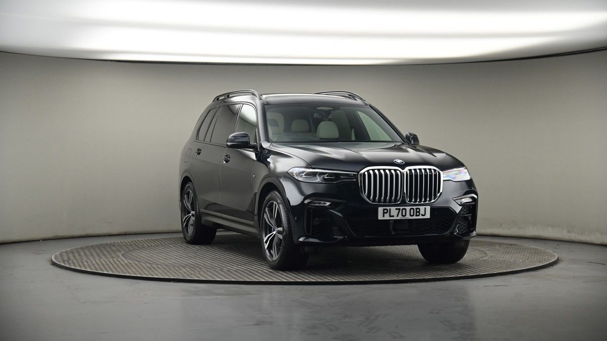 More views of BMW X7