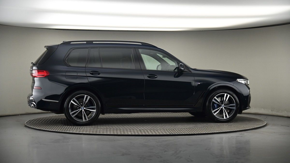 More views of BMW X7