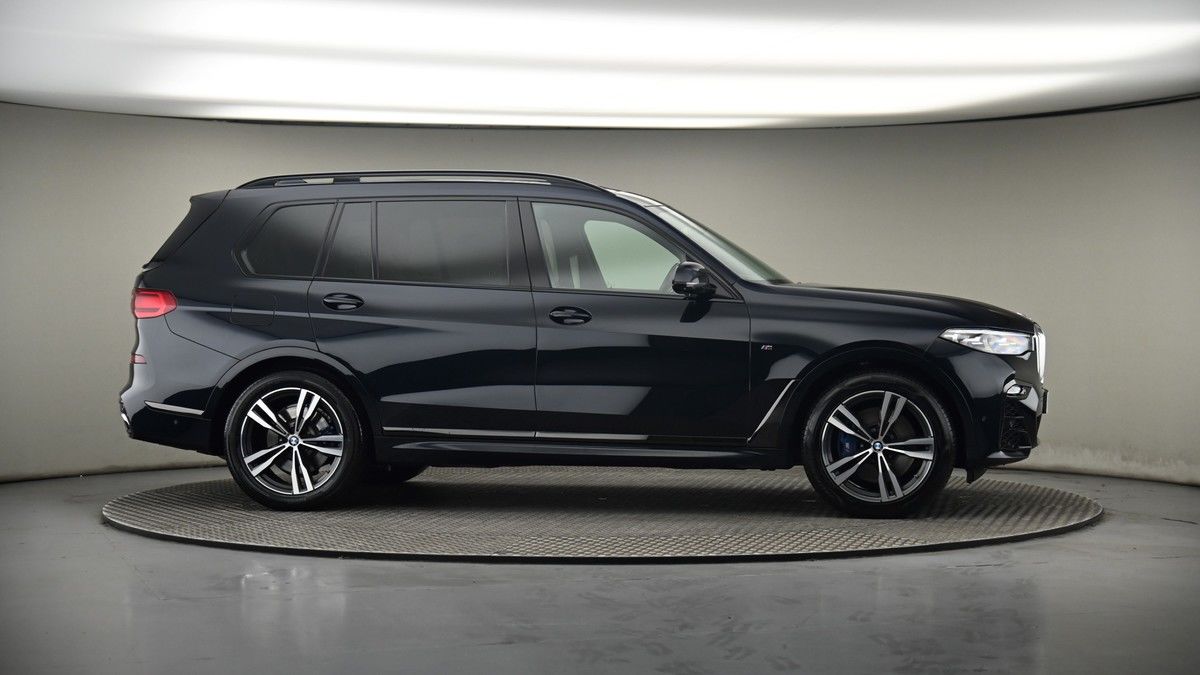 More views of BMW X7