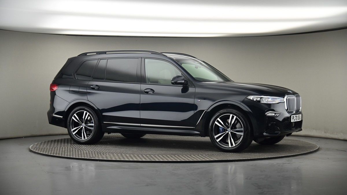 More views of BMW X7